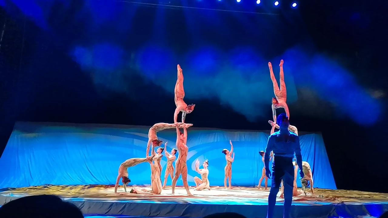 现场尬舞：比赛现场的趣味互动瞬间