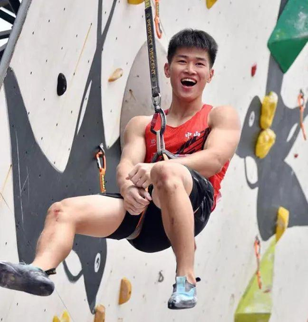 开云网页版-青年攀岩锦标赛，攀向新高度