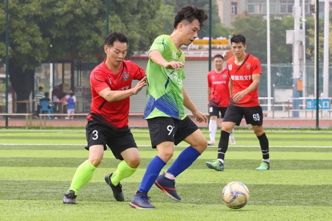 包含各地足球特色文化节精彩纷呈，弘扬民族体育精神的词条