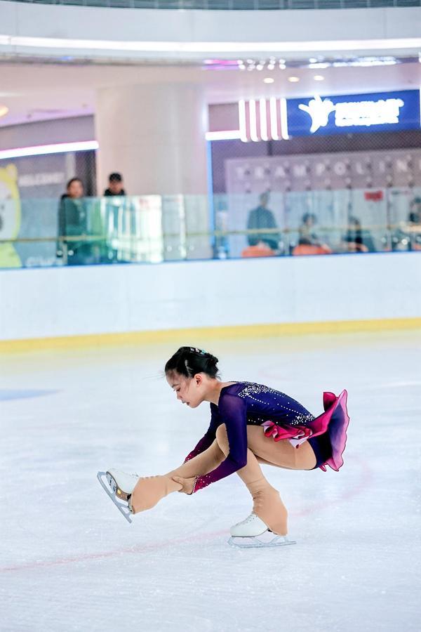 开云体育官网-民族风花样滑冰赛事，冰上舞动的文化传承