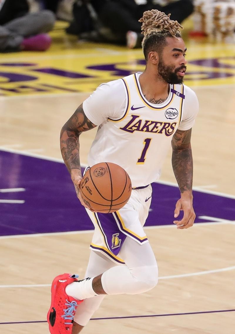 包含技术统计：投篮命中率最高达46%，助攻达22次！的词条